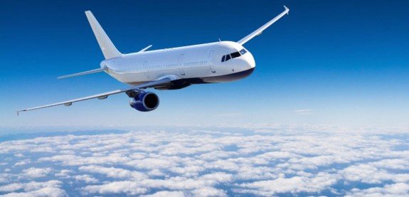 Японец, пытавшийся провезти в желудке 246 пакетов кокаина, умер на борту самолета