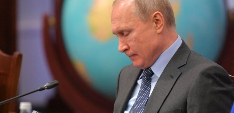 Рейтинг доверия россиян Владимиру Путину обновил исторический минимум