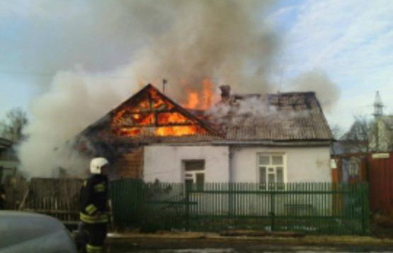 РОСТОВ. Мужчина погиб во время пожара в своем доме в Ростовской области
