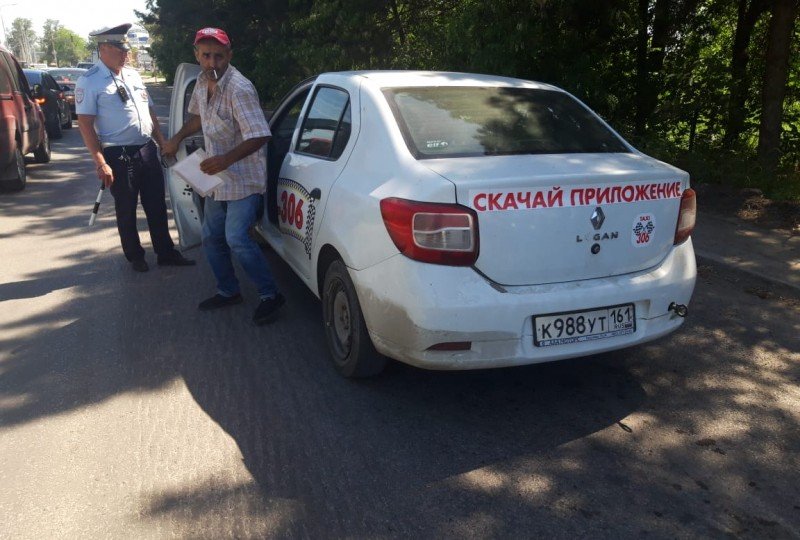 РОСТОВ. В Ростове-на-Дону автоинспекторы проводят профилактическое мероприятие «Такси»