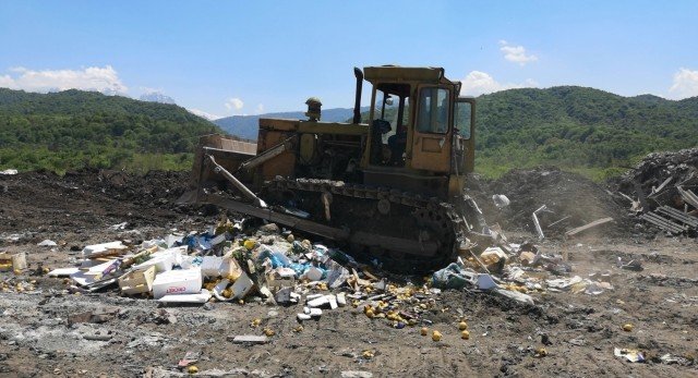 С. ОСЕТИЯ. На Владикавказском полигоне бытовых отходов уничтожили пять тонн санкционной продукции