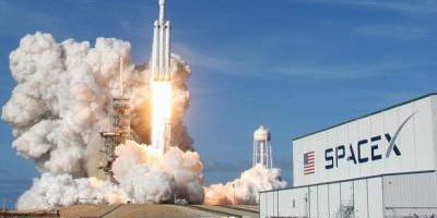 SpaceX провела неудачные испытания парашютной системы