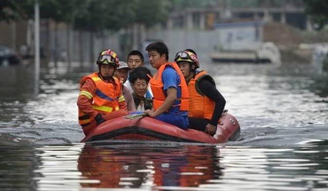 В Китае эвакуировали 48 тысяч человек на юге страны из-за проливных дождей
