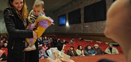 В России упростили оформление детских пособий