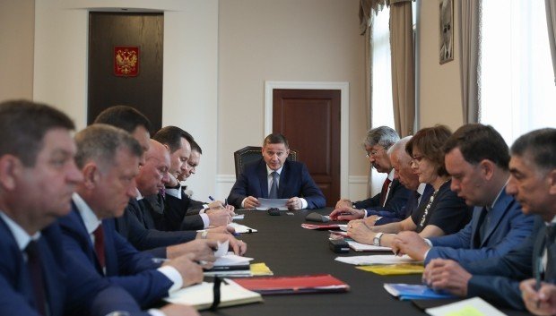 ВОЛГОГРАД. Волгоградский губернатор поставил задачи по завершению посевной