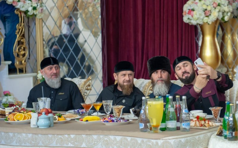 ЧЕЧНЯ. Глава ЧР пригласил на ифтар во Дворец торжеств «Сафия» ветеранов команды Ахмата-Хаджи Кадырова