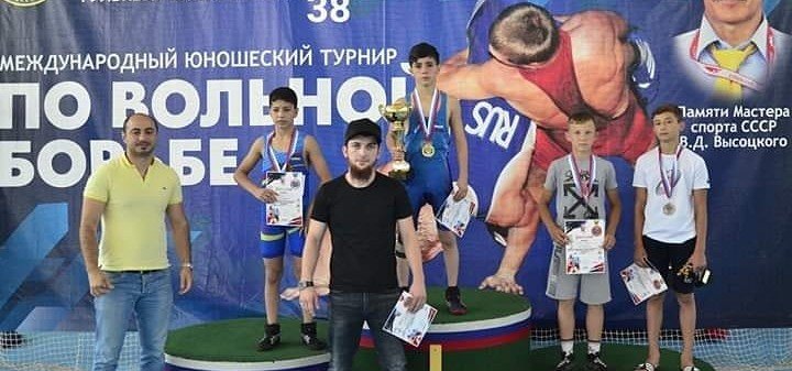 ЧЕЧНЯ. Юный чеченский борец выиграл международный турнир по вольной борьбе памяти Владимира Высоцкого