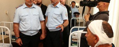 ЧЕЧНЯ. Руслан Алханов навестил сотрудников полиции, раненых г. Грозном