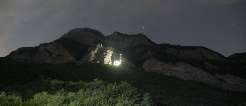 ЧЕЧНЯ. Солнечная энергия будет подсвечивать многовековую башню в горах Чечни
