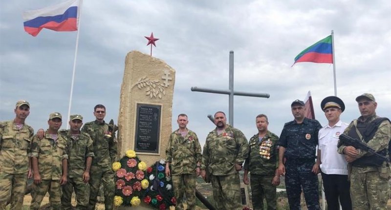 ЧЕЧНЯ. Военнослужащие грозненского соединения Росгвардии восстановили памятник погибшим товарищам