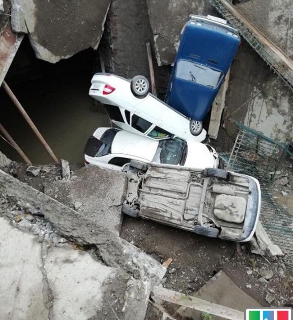 ДАГЕСТАН. Самодельный мост обрушился в Дагестане, четыре автомобиля провалились под него