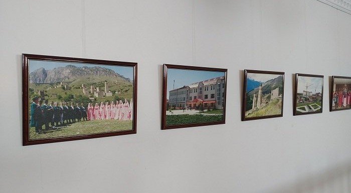 ИНГУШЕТИЯ. Ко Дню образования Республики Ингушетия в музее изобразительных искусств проходит фотовыставка