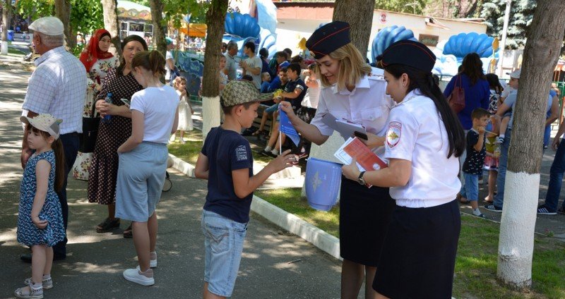 КБР. В Кабардино-Балкарии прошла акция «Госуслуги – подари улыбку детям!»