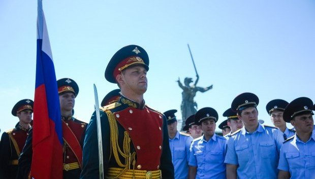 ВОЛГОГРАД. На Мамаевом кургане открыт памятный знак воинам-чеченцам