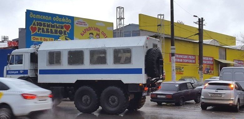 ВОЛГОГРАД. На западе Волгограда устроили облаву на нелегальных мигрантов на оптовке