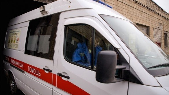 ВОЛГОГРАД. В Волгограде ищут водителя «Нексии», сбившего парня на остановке