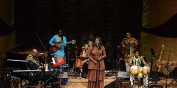 АЗЕРБАЙДЖАН. Малийские и азербайджанские музыканты сыграли джаз в Международном центре мугама