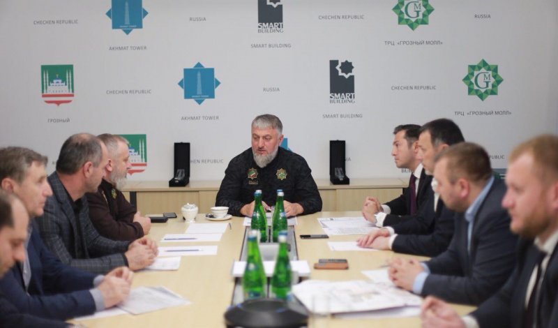 ЧЕЧНЯ. Адам Делимханов провел оперативное совещание по вопросам строительства «Грозный Молл»