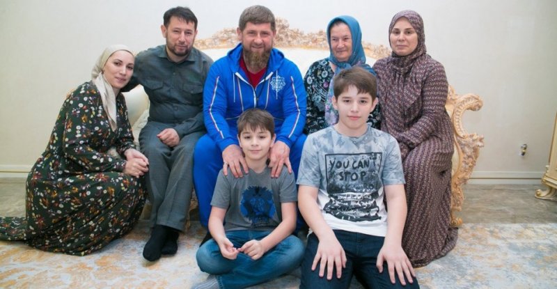 ЧЕЧНЯ. Глава Чечни побывал в гостях у заместителя мэра Грозного Исы Хаджимурадова