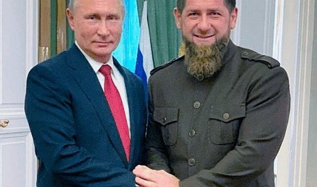 ЧЕЧНЯ. Глава Чечни поздравил Президента РФ В. Путина с награждением медалью «Ангел Хранитель мира»