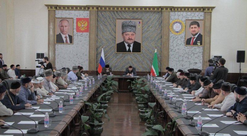 ЧЕЧНЯ. Р. Кадыров провел совещание по вопросам подготовки к открытию Центральной мечети г. Шали