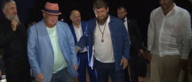 ЧЕЧНЯ. Рамзан Кадыров вручил медаль "За заслуги перед ...