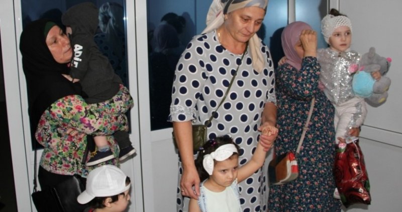 ЧЕЧНЯ. В Чечню возвращены 9 детей из иракских тюрем