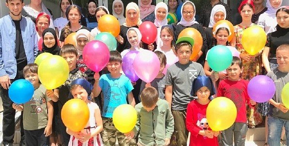 ЧЕЧНЯ. Вожатыми в лагерь «Артек»