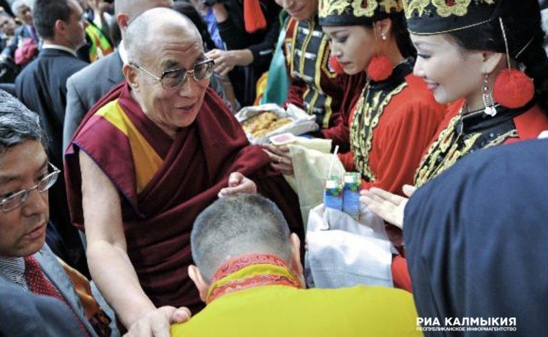 КАЛМЫКИЯ. Хасиков попросит Путина разрешить въезд Далай Ламе в Калмыкию