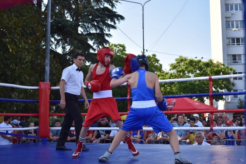 КРАСНОДАР. В Туапсе проходит 22-й открытый турнир по боксу, посвященный Дню города