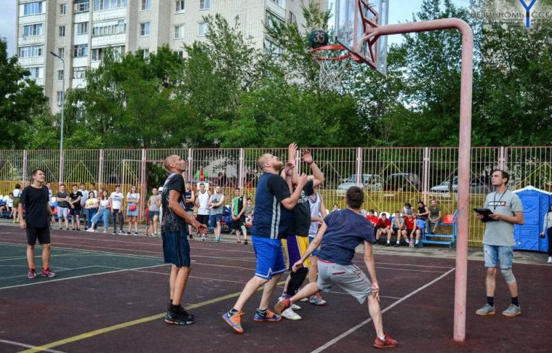 СТАВРОПОЛЬЕ. В Невинномысске прошли соревнования по стритболу