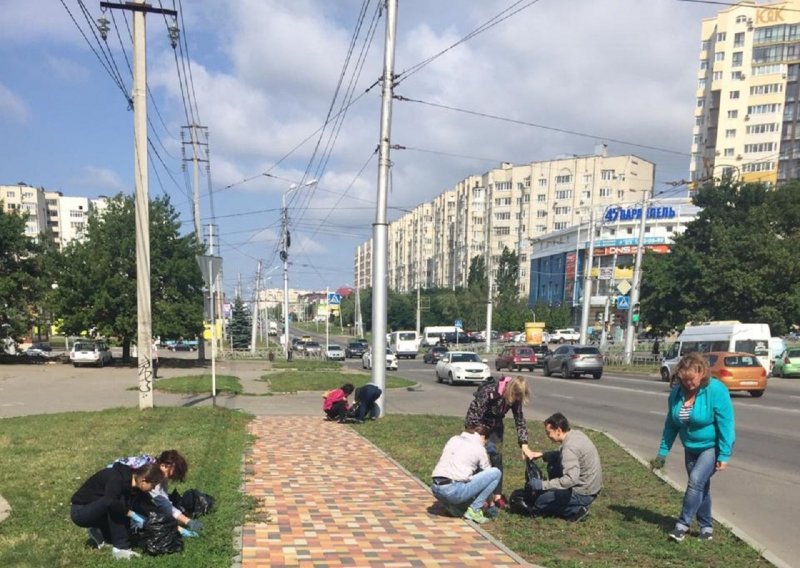 СТАВРОПОЛЬЕ. В Ставрополе горожане вышли на борьбу с амброзией