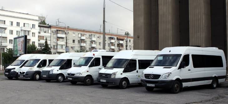 ВОЛГОГРАД. В Волгограде детей хотели отвезти в лагерь на неисправных микроавтобусах