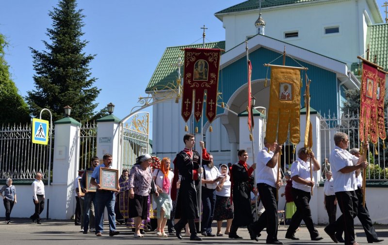 АДЫГЕЯ. Крестный ход в Майкопе собрал порядка 400 верующих