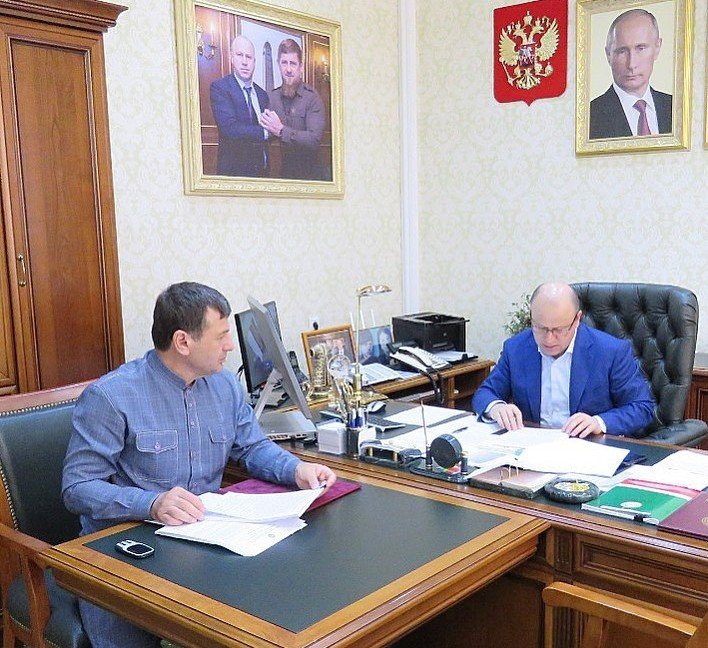 ЧЕЧНЯ. Администрация Главы и Правительства Чечни держит на контроле вопросы подготовки школ к новому учебному году