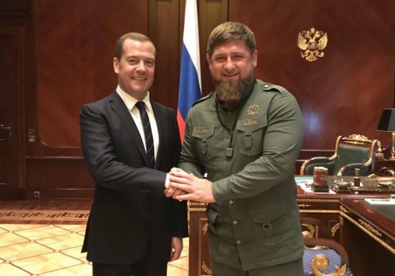 ЧЕЧНЯ. Д. Медведев поздравил Главу Чечни с открытием мечети "Гордость мусульман"