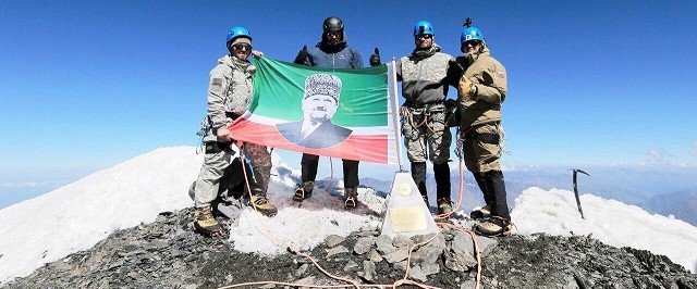 ЧЕЧНЯ. Вершину горы Тебулосмта покорила команда Российского университета спецназа