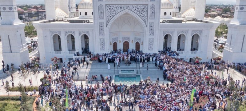 ЧЕЧНЯ. Рамзан Кадыров назвал шалинскую мечеть "Гордость мусульман" в честь Пророка Мухаммада