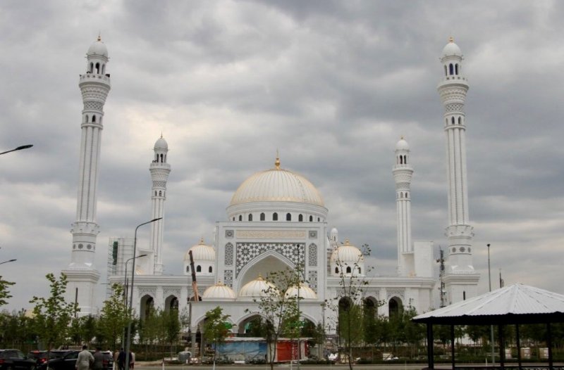 ЧЕЧНЯ. Самую большую мечеть Европы в Шали назвали "Гордостью мусульман"