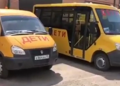 ЧЕЧНЯ. Сотрудники ГИБДД Чечни проводят проверки технического состояния школьных автобусов