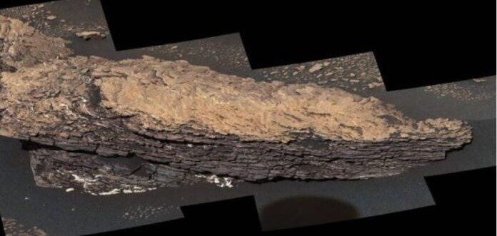 Curiosity нашел на Марсе скалу-«пирог»
