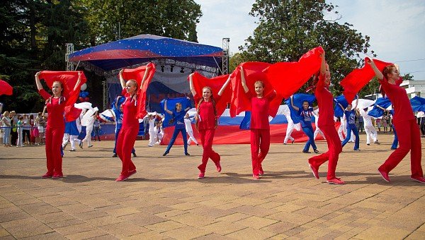 КРАСНОДАР. В Сочи отмечают День Государственного флага России