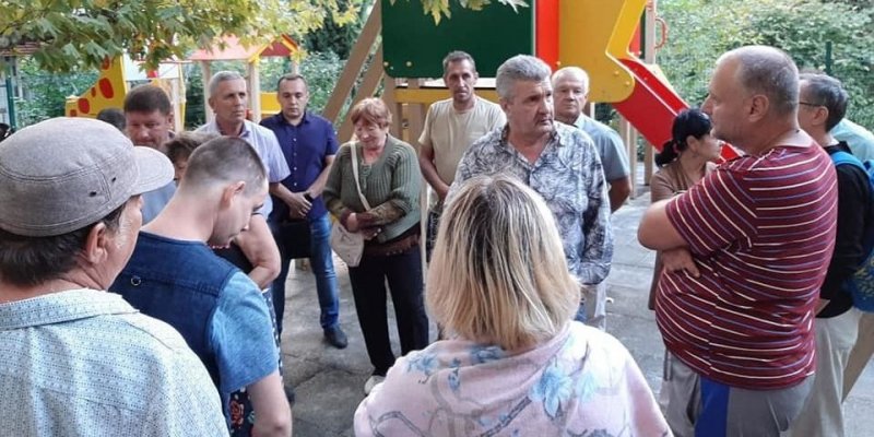 КРЫМ. Депутаты Ялтинского горсовета провели ряд встреч с жителями Ялтинского региона