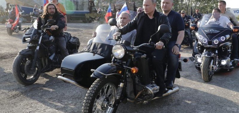 КРЫМ. Путин покатал Аксенова и Развожаева на мотоцикле