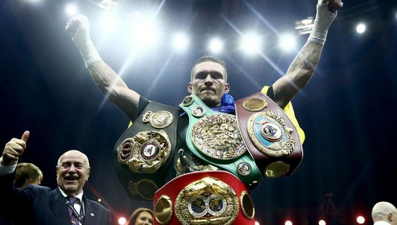КРЫМ. Украинский боксер Александр Усик отказался от поединков против россиян