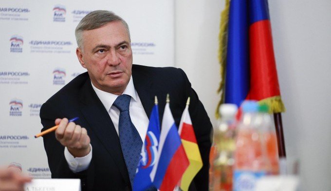 С. ОСЕТИЯ. БОРИС АЛБЕГОВ: ВЛАДИКАВКАЗ ПОЛУЧИТ МОЩНЫЙ ИМПУЛЬС В РАЗВИТИИ И БОЛЬШЕ НЕ БУДЕТ «ВЫЖИВАТЬ», ВЫПЛАЧИВАЯ ДОЛГИ