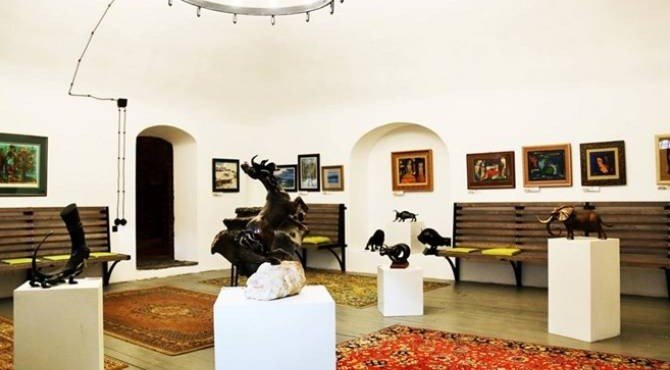 В историческом особняке Лазарянов открылся арт-салон Культурного центра посольства РА в РФ