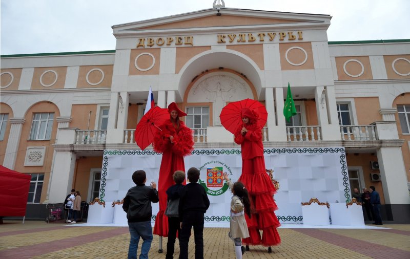 АДЫГЕЯ. Глава Адыгеи принял участие в праздновании 95-летия Тахтамукайского района