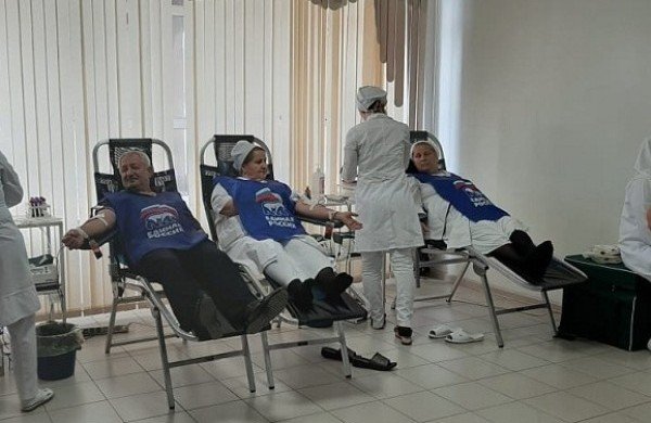 ЧЕЧНЯ. Партийцы «Единой России» организовали донорские акции в рамках партпроекта «Сдай кровь – спаси жизнь!»