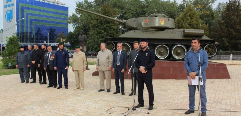 ЧЕЧНЯ. В Грозном торжественно открыли Аллею Героев Советского Союза